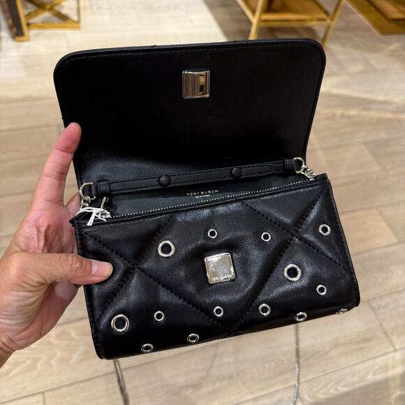 Tory Burch Willa Chain Wallet Crossbody Bag 175973 Black $525 - Picture 4 of 10